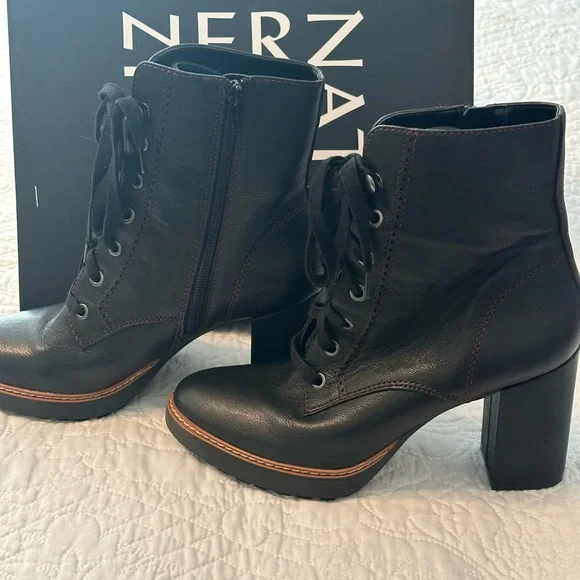 Naturalizer Callie Boots - worn once - Picture 4 of 5